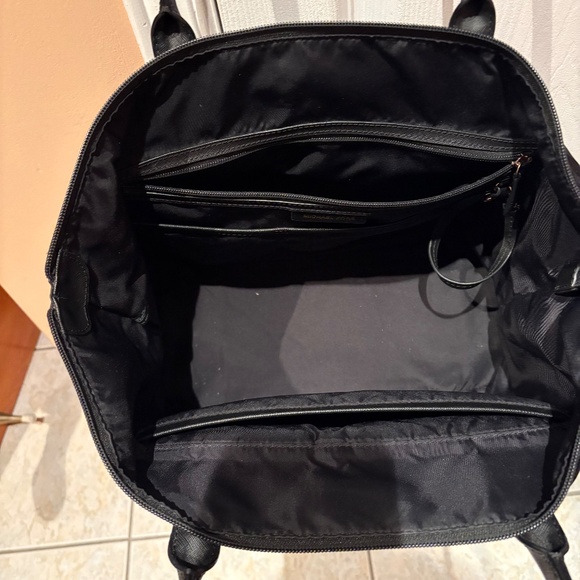 Michael Kors Tote Bag - Picture 5 of 8